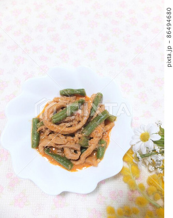 味付け肉 豚肉とインゲンの炒め物 時短料理 簡単料理 味付け肉 豚肉とインゲンの炒め物 時短料理 簡単料理 86494680