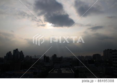 雲 空 太陽 86495308