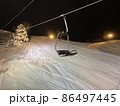 志賀高原熊の湯スキー場　ナイターゲレンデとリフト 86497445