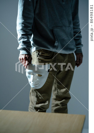 仮面　男性　マスク　犯罪 86498181