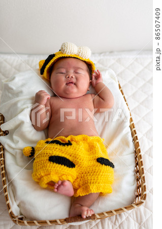 ニューボーンフォト 1ヵ月の赤ちゃん ニューボーンフォト 1ヵ月の赤ちゃん 86507409