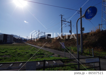 田舎の電車のある風景 田舎の電車のある風景 86507521