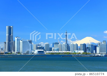 【神奈川県】富士山とビル開発が進む横浜みなとみらい 【神奈川県】富士山とビル開発が進む横浜みなとみらい 86510774
