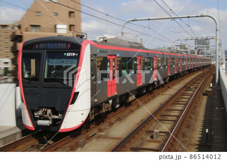 ［A］都営地下鉄浅草線5500形（エアポート急行：京急線内） 86514012