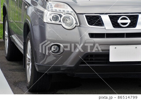 自動車イメージ　日産エクストレイルのフロントマスク 86514799