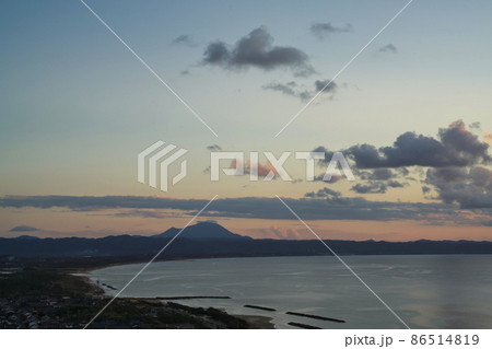 《島根県》奉納山公園から眺める夕方の風景【11月】 86514819