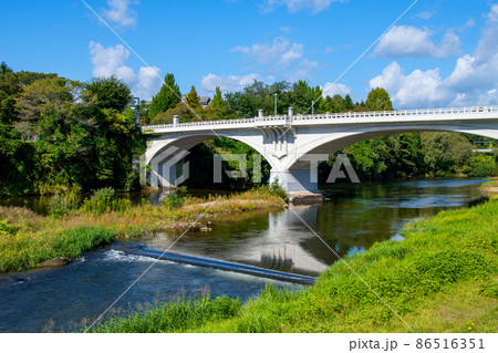 杜の都仙台 秋 広瀬川に架かる大橋 杜の都仙台 秋 広瀬川に架かる大橋 86516351