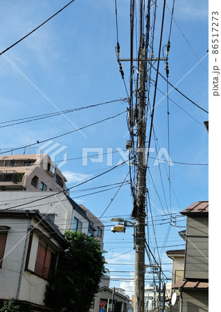電柱と電線 電柱と電線 86517273