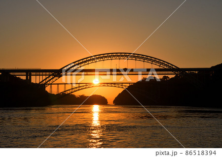 西海橋の朝日 西海橋の朝日 86518394