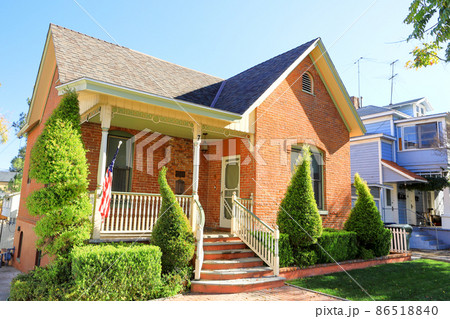 ロサンゼルス近郊のビクトリア様式の戸建て住宅 カルフォルニア州レットランズ ロサンゼルス近郊のビクトリア様式の戸建て住宅 カルフォルニア州レットランズ 86518840