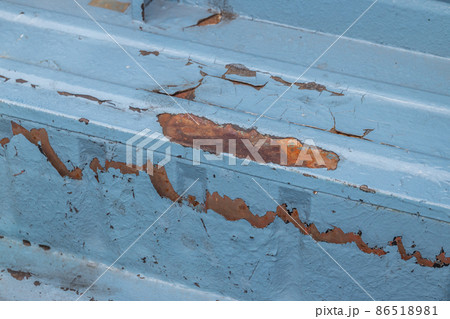 車の劣化 Car body deterioration and rust, dents 車の劣化 Car body deterioration and rust, dents 86518981