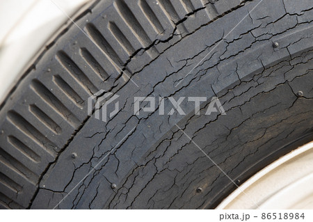 車の劣化 Car body deterioration and rust, dents 86518984