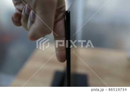 モニター 黒 指 86519734