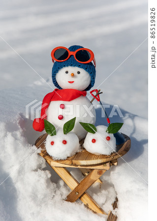 雪うさぎと雪だるま 86519826