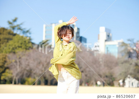 ダンサー 女性 ダンサー 女性 86520607