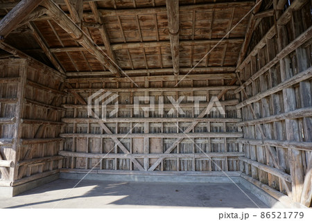 岡山県津山市にある因美線「美作滝尾駅 貨物上屋1号(推薦産業遺産)」 岡山県津山市にある因美線「美作滝尾駅 貨物上屋1号(推薦産業遺産)」 86521779