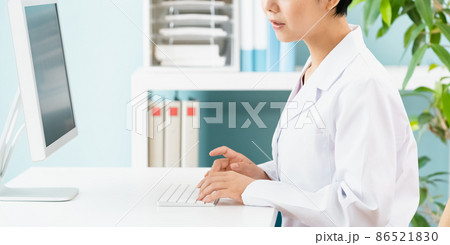 医療従事者の女性 医療従事者の女性 86521830
