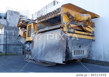 自走式スクリーン 86521938