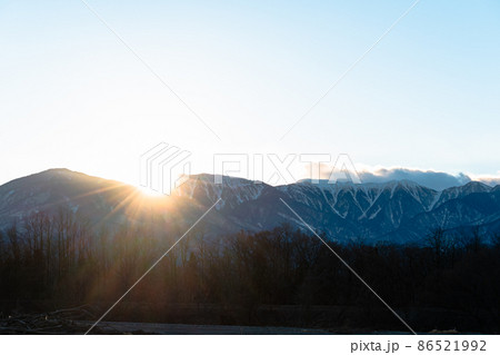 安曇野の美しい夕景 86521992