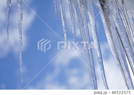 ツララと青空 ツララと青空 86523575