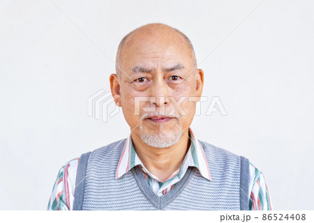 高齢男性のポートレート 86524408