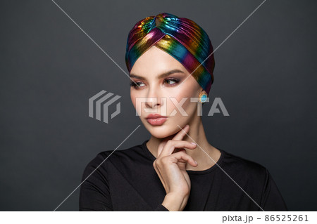Perfect woman in a headwrap, fashion portrait Perfect woman in a headwrap, fashion portrait 86525261