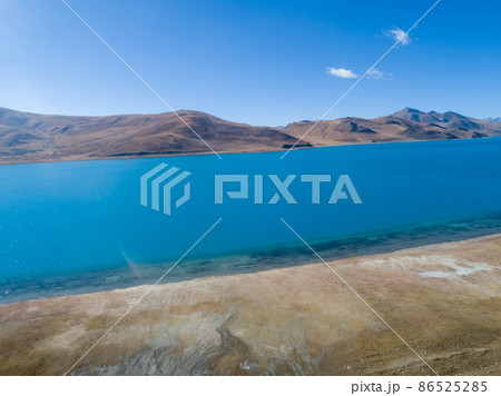 Aerial view of yamdrok lake in tibet china 86525285