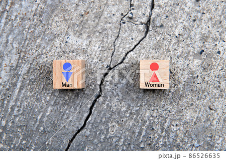 夫婦関係・男女関係・恋愛関係に亀裂が走ったイメージ 86526635