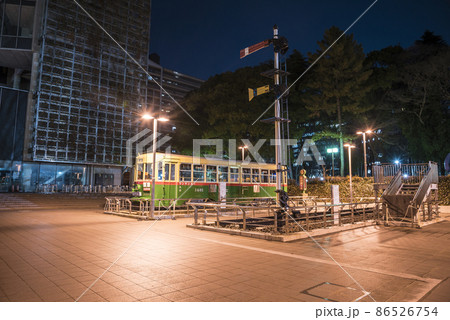 《愛知県》名古屋市科学館 夜景 市電1400型ボギー車 《愛知県》名古屋市科学館 夜景 市電1400型ボギー車 86526754