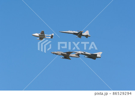 歴代スイス空軍ジェット機の編隊飛行 86529294