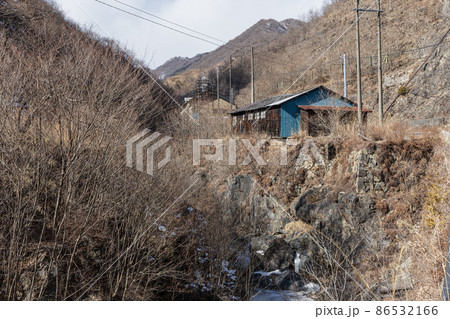 足尾銅山　本山付近の建物 86532166