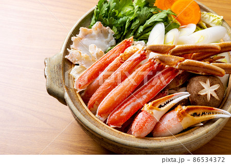 カニ鍋　ズワイガニ 86534372