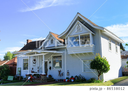 アメリカ西海岸のビクトリア様式の戸建て住宅 カルフォルニア州レットランズ アメリカ西海岸のビクトリア様式の戸建て住宅 カルフォルニア州レットランズ 86538012
