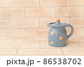 青いポット 86538702