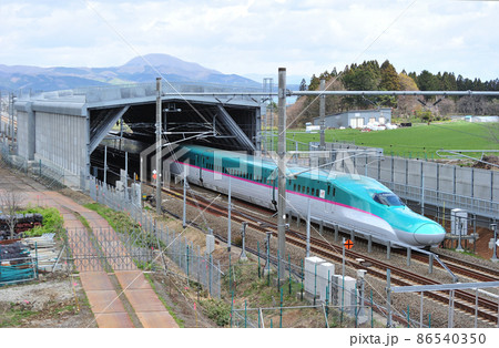 北海道新幹線 木古内-湯の里知内(信) JR東日本 E5系 U12編成(仙台) はやぶさ 北海道新幹線 木古内-湯の里知内(信) JR東日本 E5系 U12編成(仙台) はやぶさ 86540350