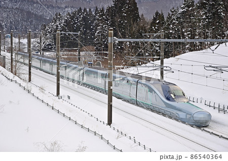 北海道新幹線　湯の里知内（信）－木古内　JR東日本　E956系　S13編成（仙台）　ALFA-X 86540364