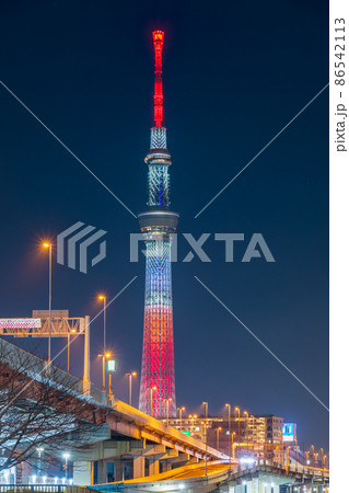 東京スカイツリー 鬼滅の刃コラボ特別ライティング 煉獄杏寿郎の写真素材