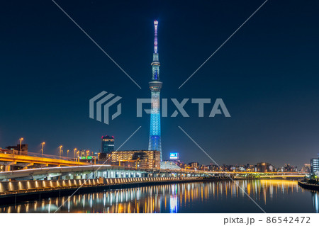 東京スカイツリー 鬼滅の刃コラボ特別ライティング 嘴平伊之助の写真素材
