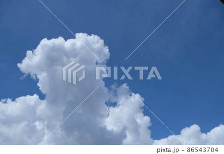 夏空に沸く入道雲 夏空に沸く入道雲 86543704