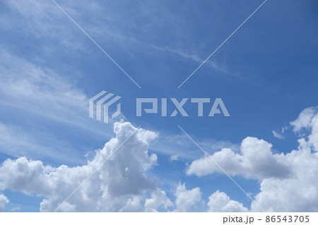 夏空に沸く入道雲 夏空に沸く入道雲 86543705