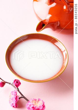 桃の節句の甘酒 桃の節句の甘酒 86545056