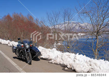 雪を背景に佇むサイドカー 雪を背景に佇むサイドカー 86546044