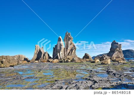 【橋杭岩】 和歌山県東牟婁郡串本町くじの川 86548018