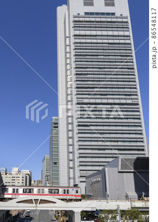 丸の内線の高架線が横切る都会的な街並 千川通り 東京都文京区 丸の内線の高架線が横切る都会的な街並 千川通り 東京都文京区 86548117