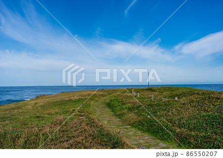 角島の牧崎風の公園から見た日本海 角島の牧崎風の公園から見た日本海 86550207