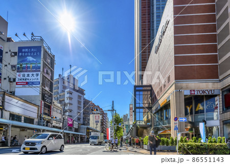 東京世田谷の都市風景 三軒茶屋駅前・世田谷通り 東京世田谷の都市風景 三軒茶屋駅前・世田谷通り 86551143