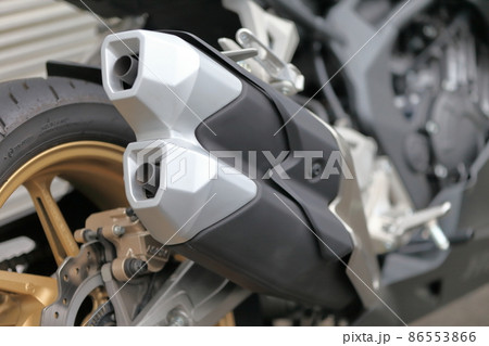 バイクのマフラー イメージ バイクのマフラー イメージ 86553866