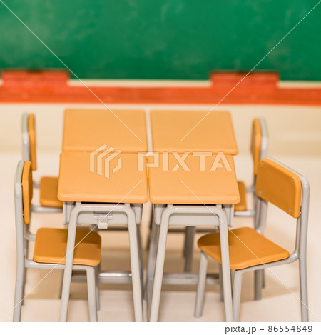教室　卒業　放課後　【 学校 の イメージ 】 86554849