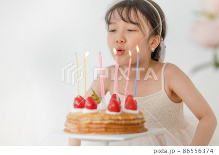 子供 ライフスタイル パーティー 86556374