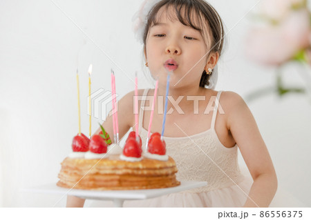 子供 ライフスタイル パーティー 86556375